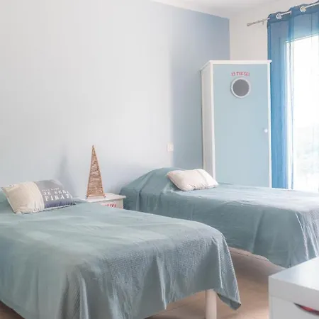 Villa Grande De Standing Avec Piscine A En Corse *